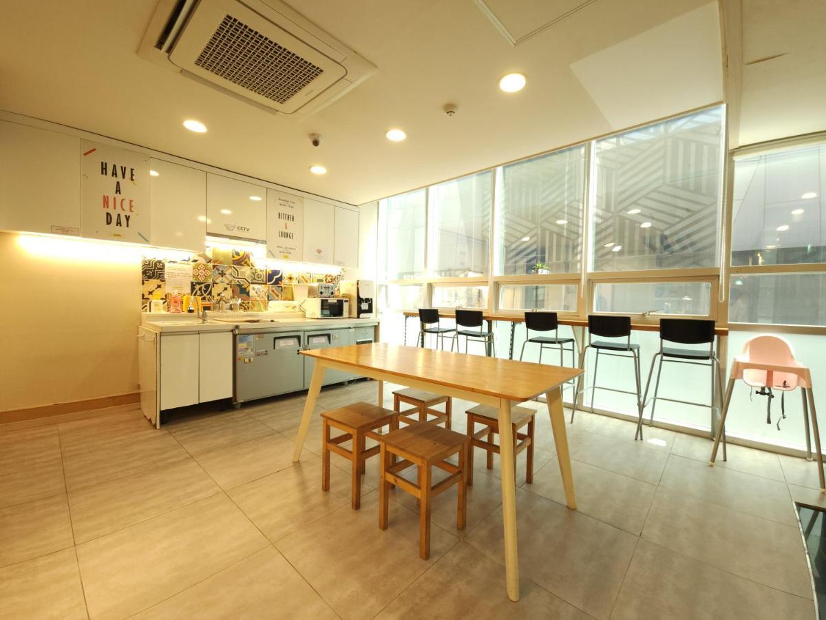 Oyo Hostel Myeongdong 1 Szöul Kültér fotó
