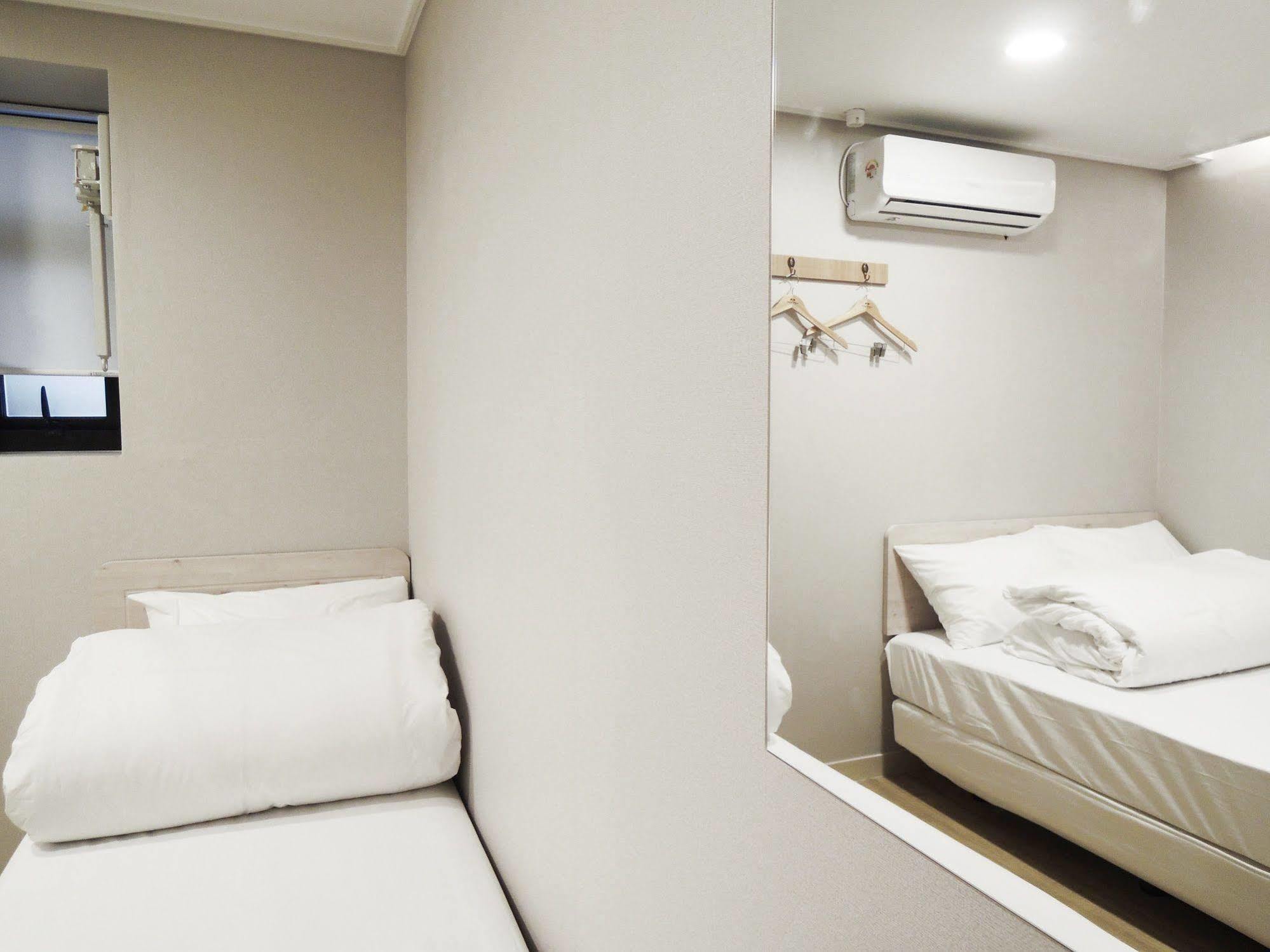 Oyo Hostel Myeongdong 1 Szöul Kültér fotó