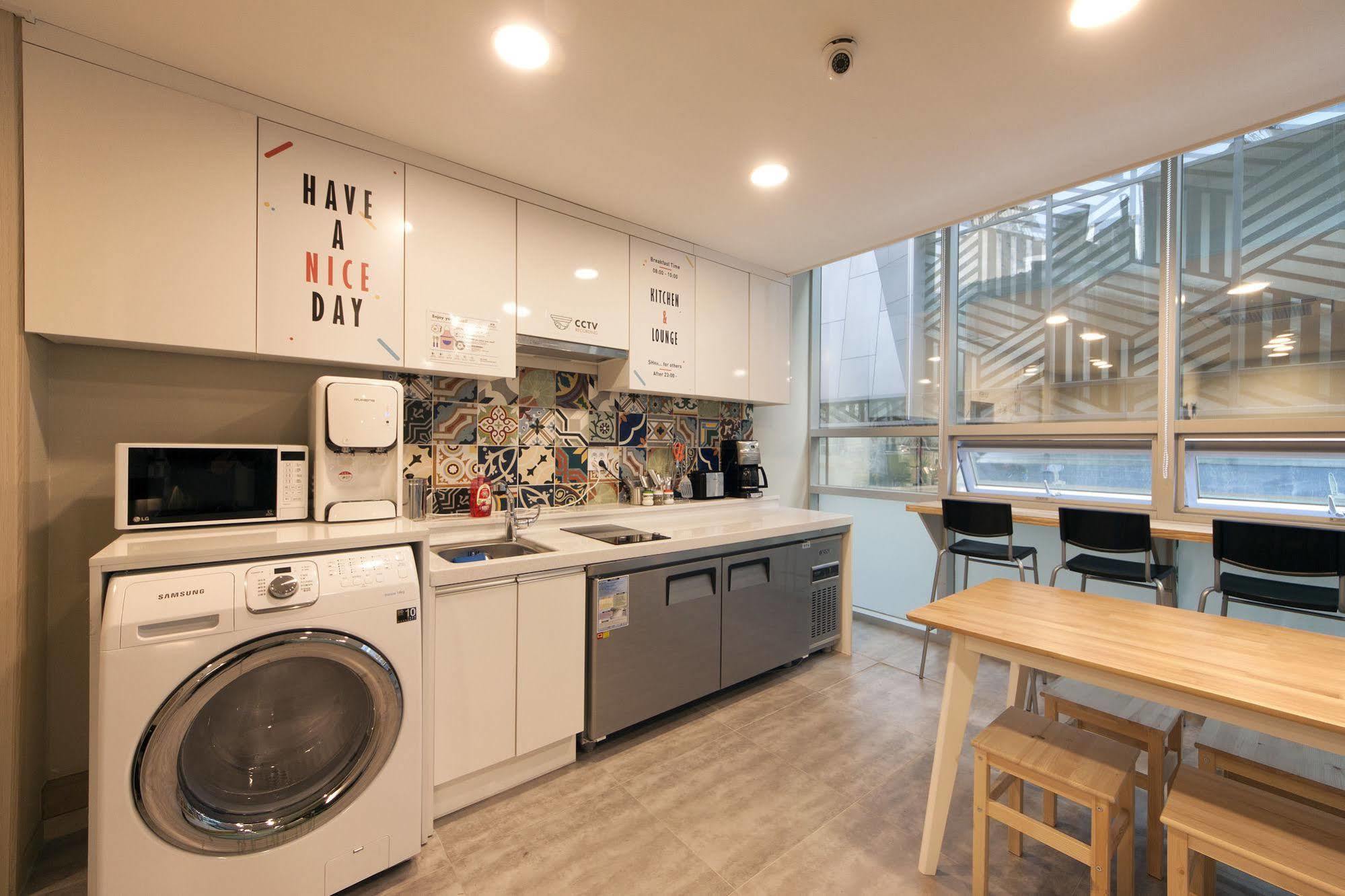 Oyo Hostel Myeongdong 1 Szöul Kültér fotó