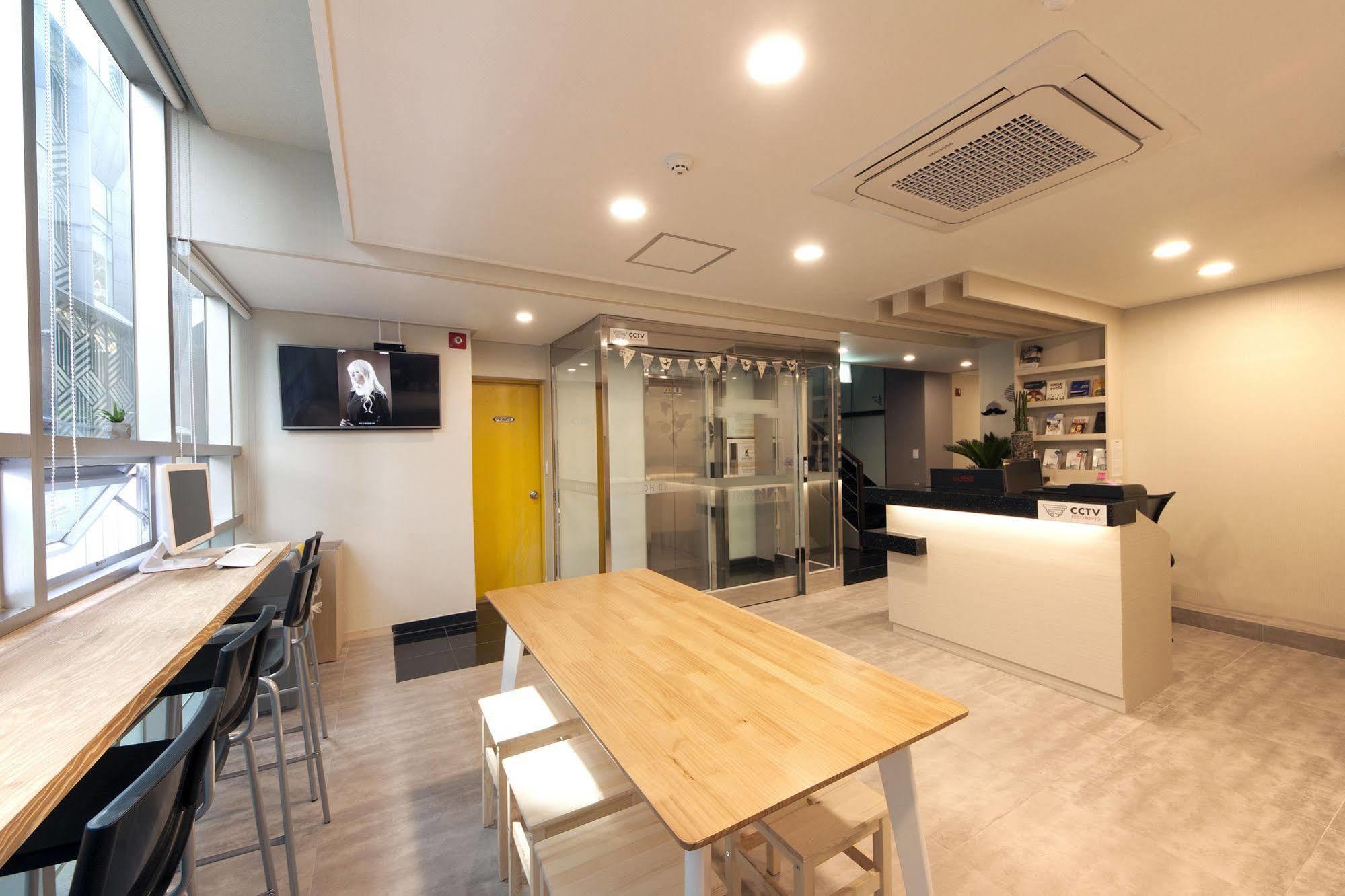 Oyo Hostel Myeongdong 1 Szöul Kültér fotó