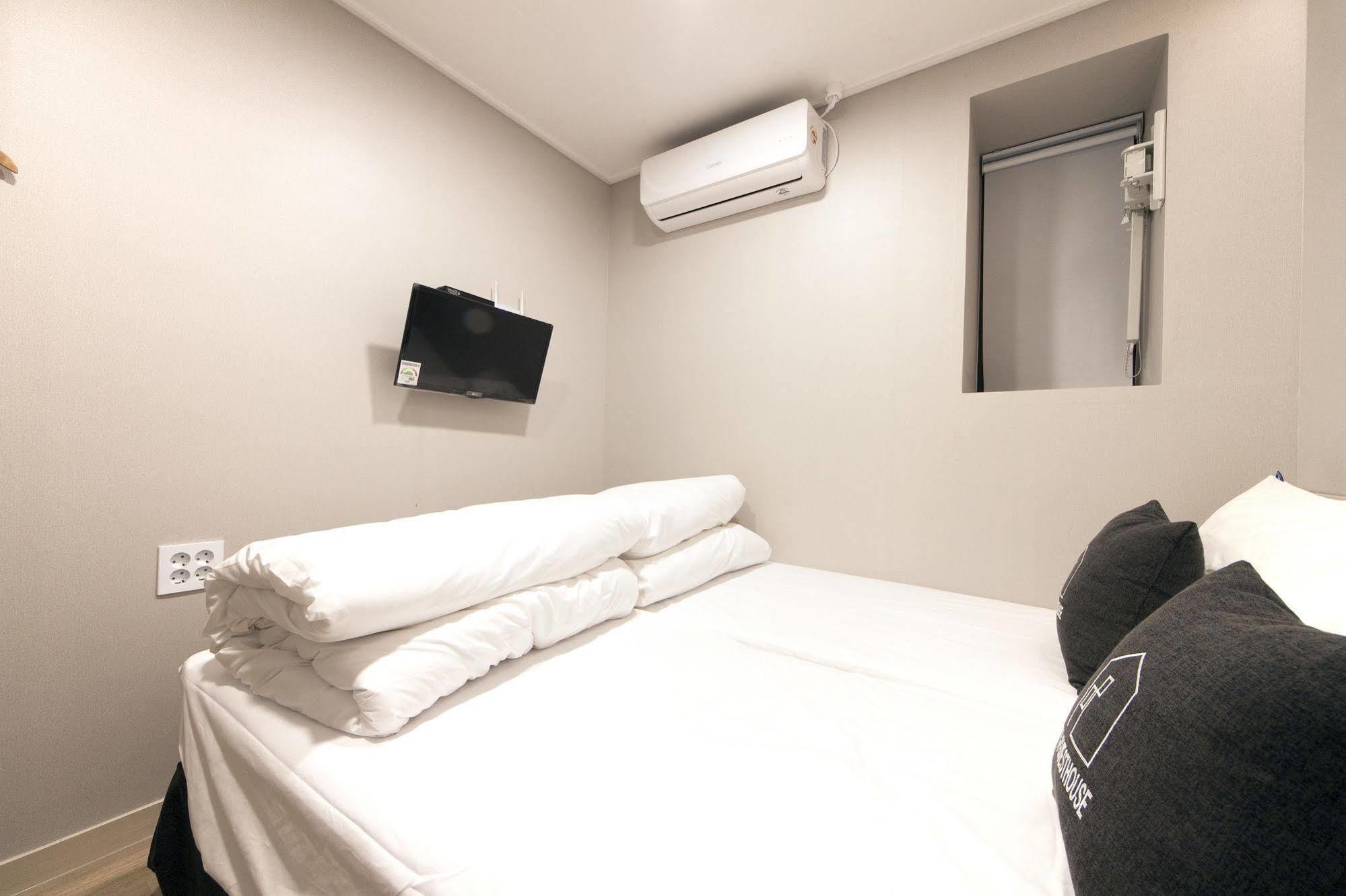 Oyo Hostel Myeongdong 1 Szöul Kültér fotó