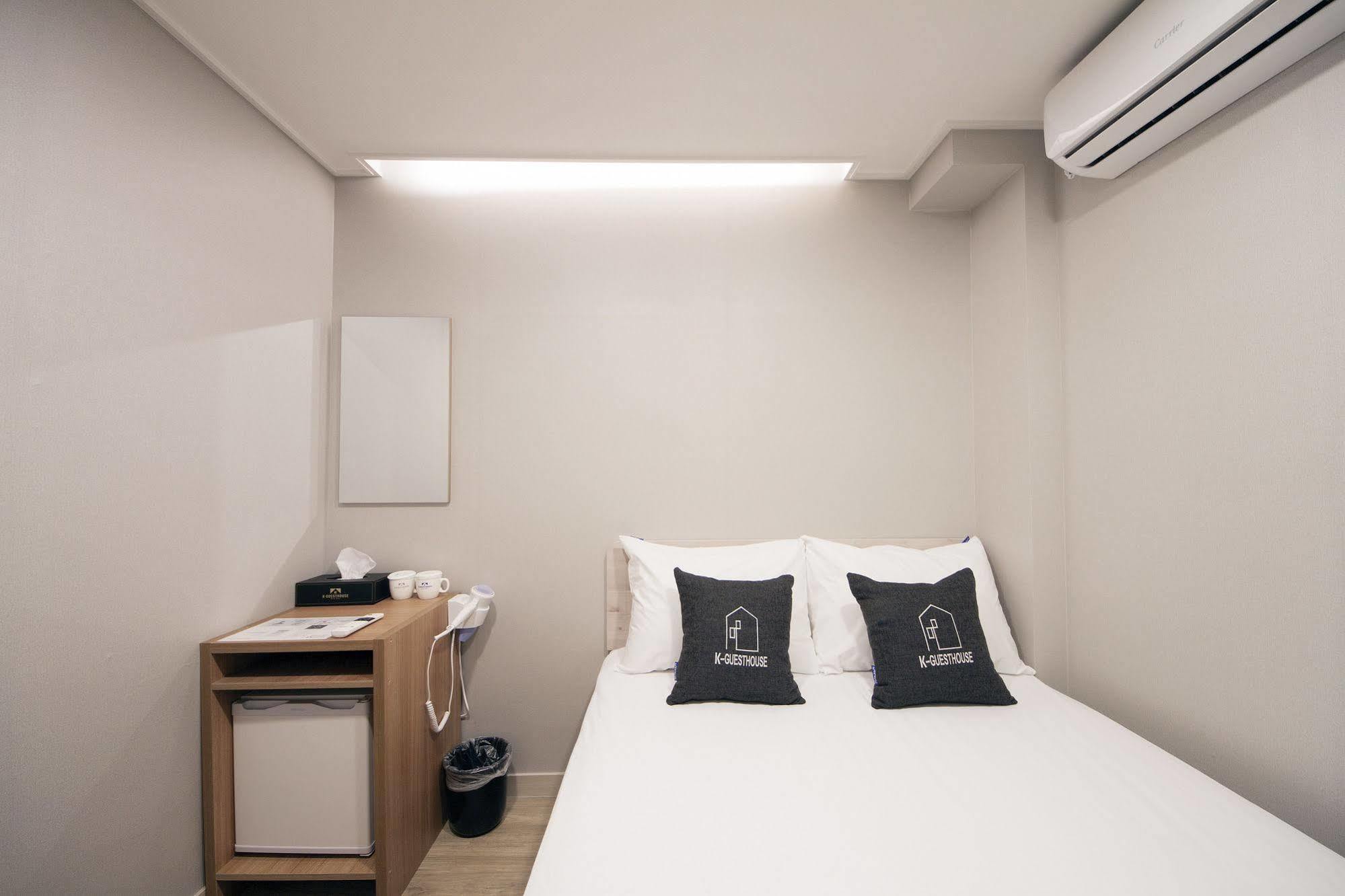 Oyo Hostel Myeongdong 1 Szöul Kültér fotó